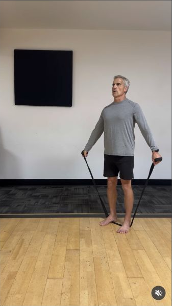 Mid Lateral Press